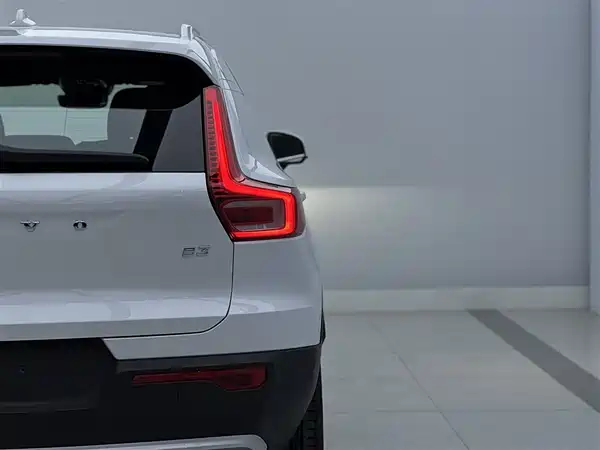 Volvo XC40 2024