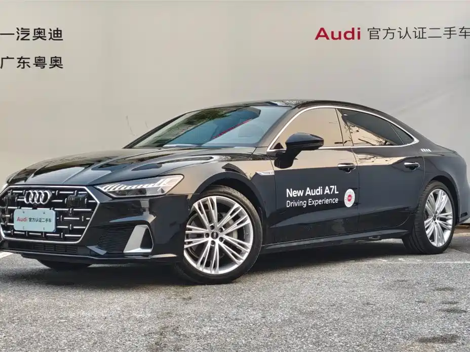 Audi A7L 2025 — фото 1