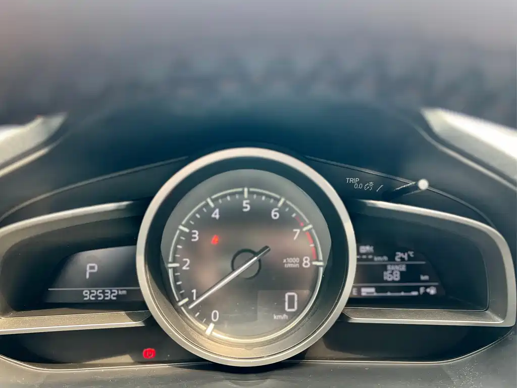 Mazda 3 Axela 2017 — фото 11