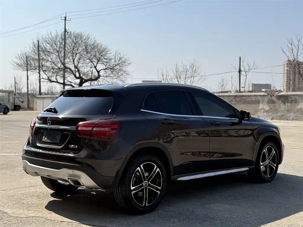 Mercedes-Benz GLA 2018 — фото 13