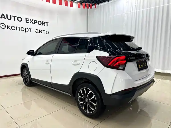 Toyota Yaris L 2022