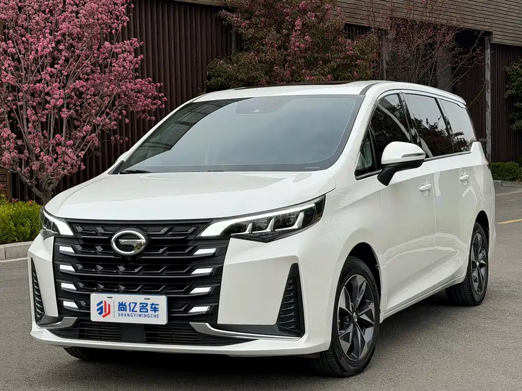 GAC Trumpchi M6 2022 — фото 1