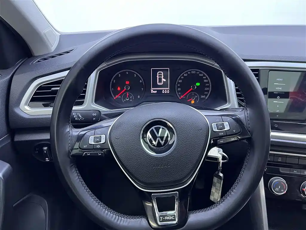 Volkswagen T-Roc 2022 — фото 13
