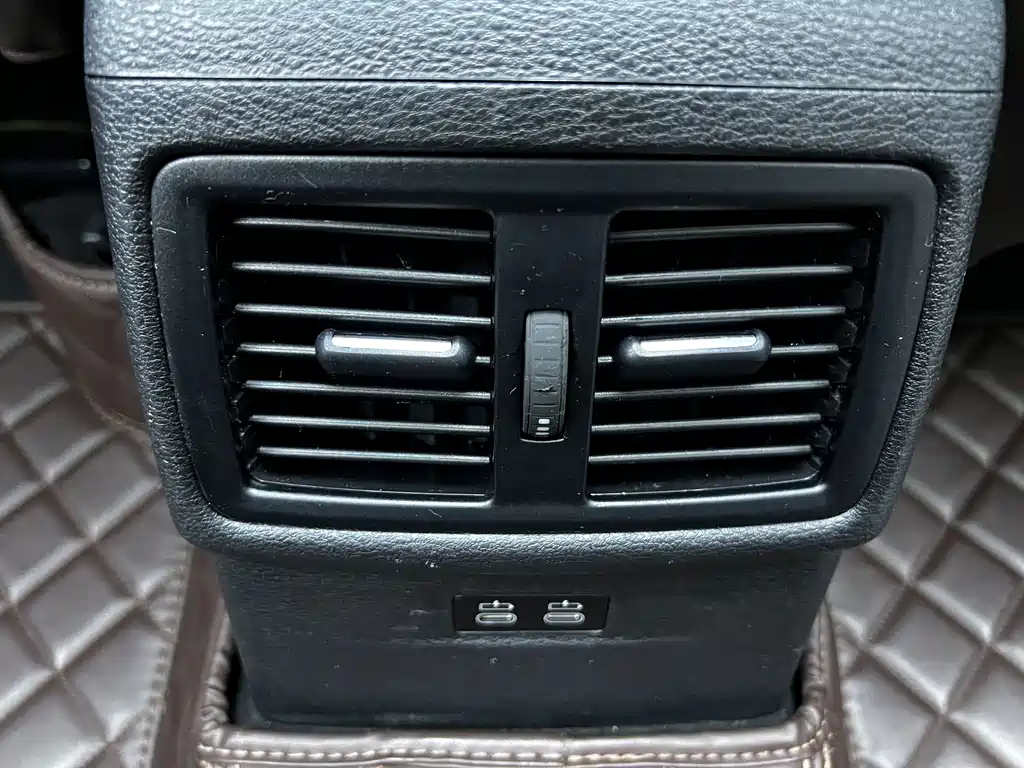 BMW X1 2020 — фото 30