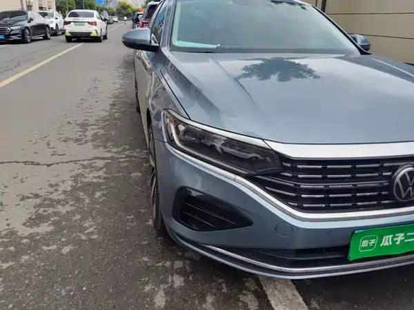 Volkswagen Passat 2024