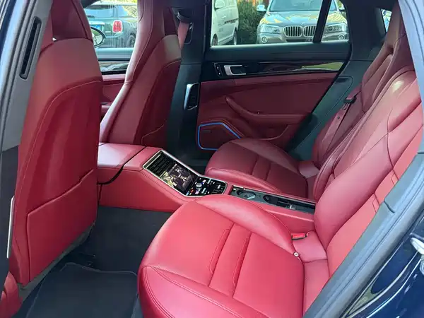 Porsche Panamera 2020