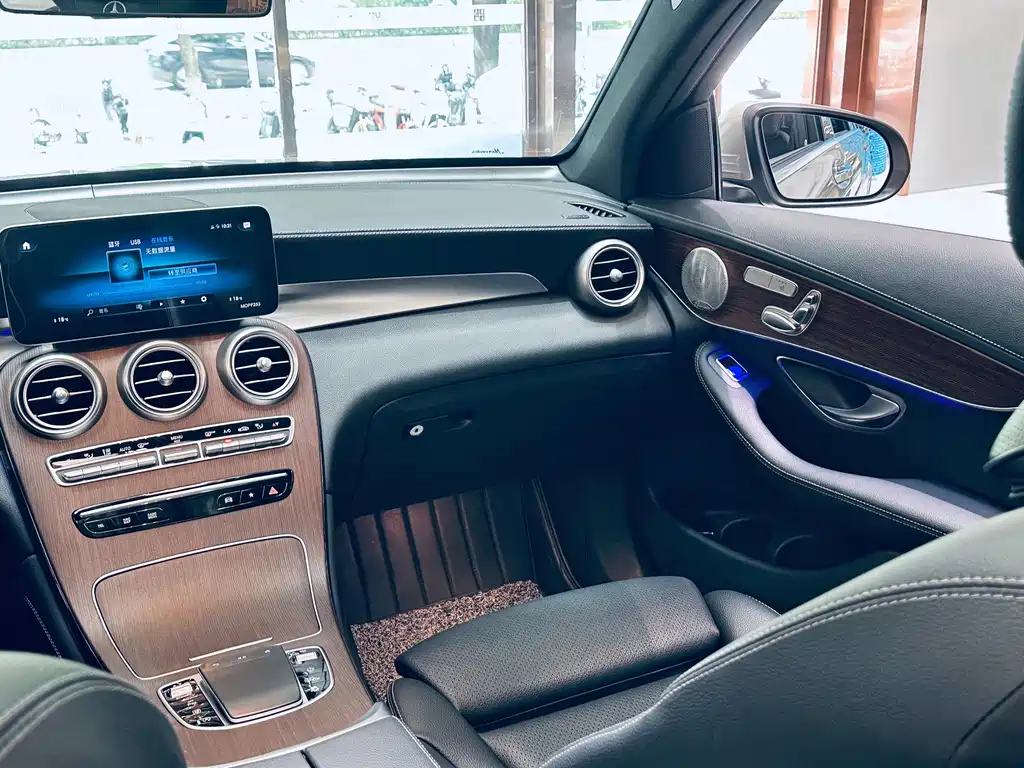 Mercedes-Benz GLC 2021 — фото 23