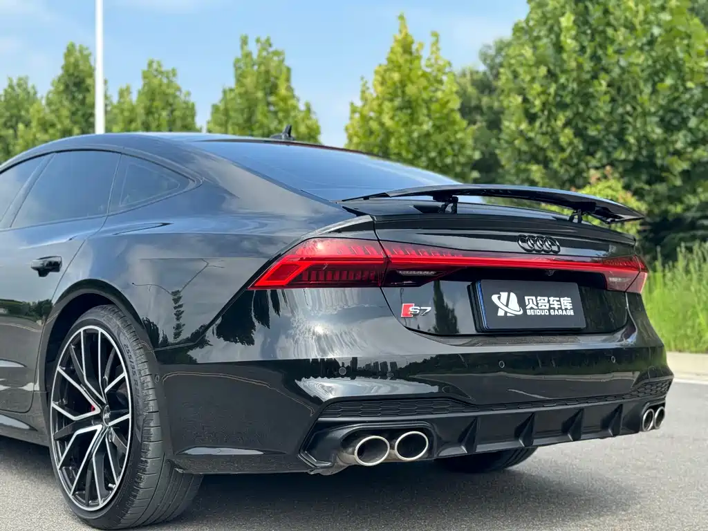 Audi A7 2023 — фото 13