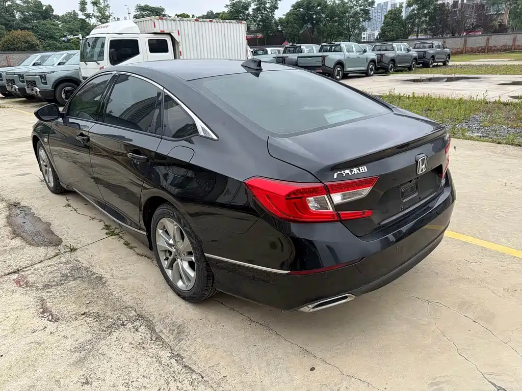 Honda Accord 2019 — фото 9