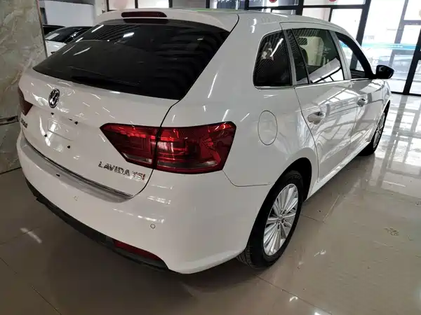 Volkswagen Gran Lavida 2015