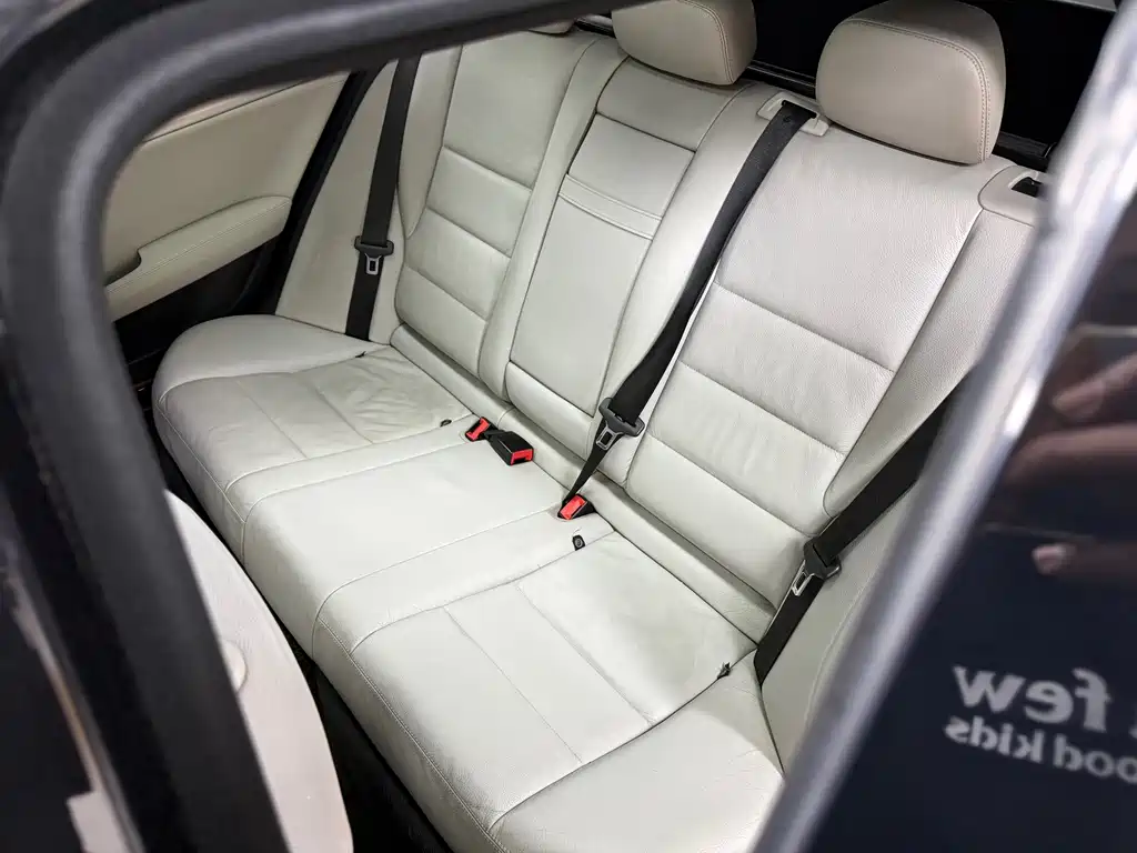Mercedes-Benz C-Class 2012 — фото 13