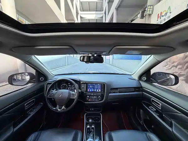 Mitsubishi Outlander 2019