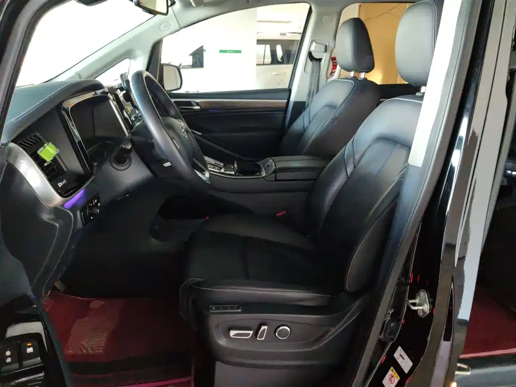 GAC Motor Trumpchi M8 2021 — фото 11