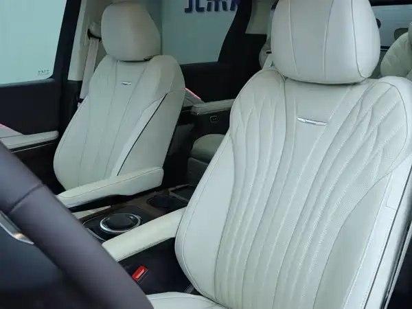 Hongqi HQ9 2025
