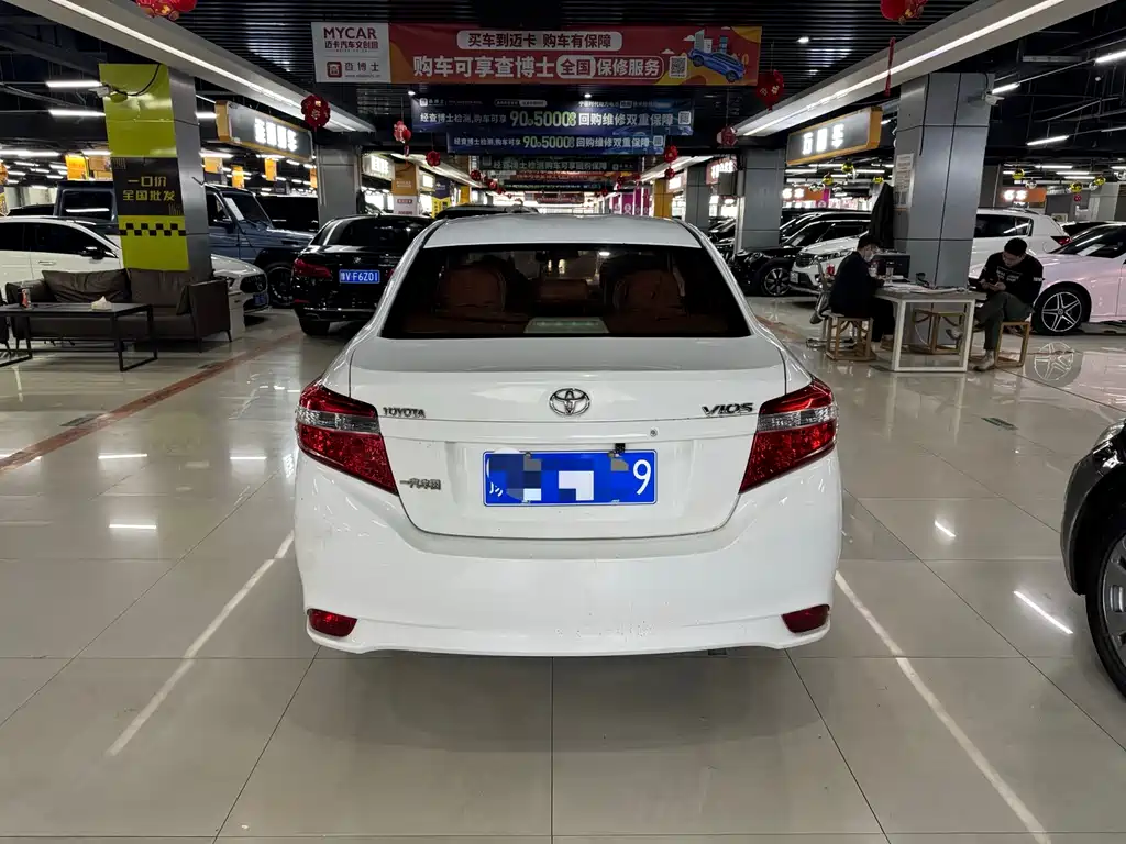 Toyota Vios 2015 — фото 9