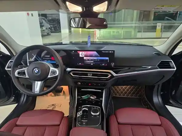 BMW i3 2023