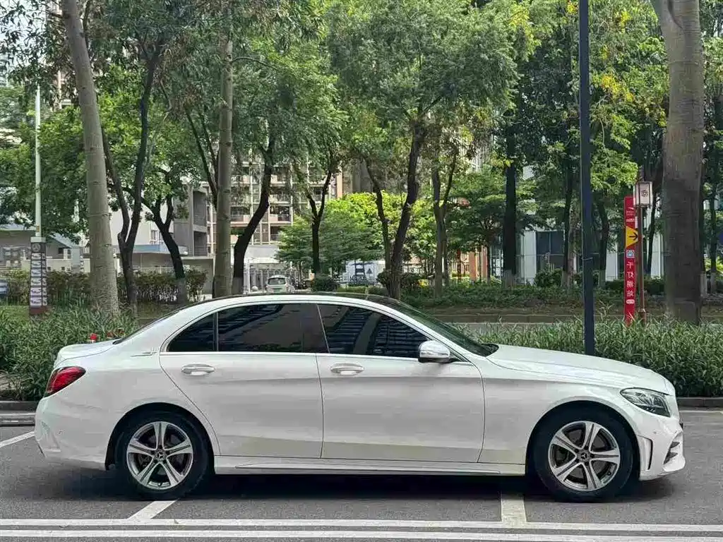 Mercedes-Benz C-Class 2019