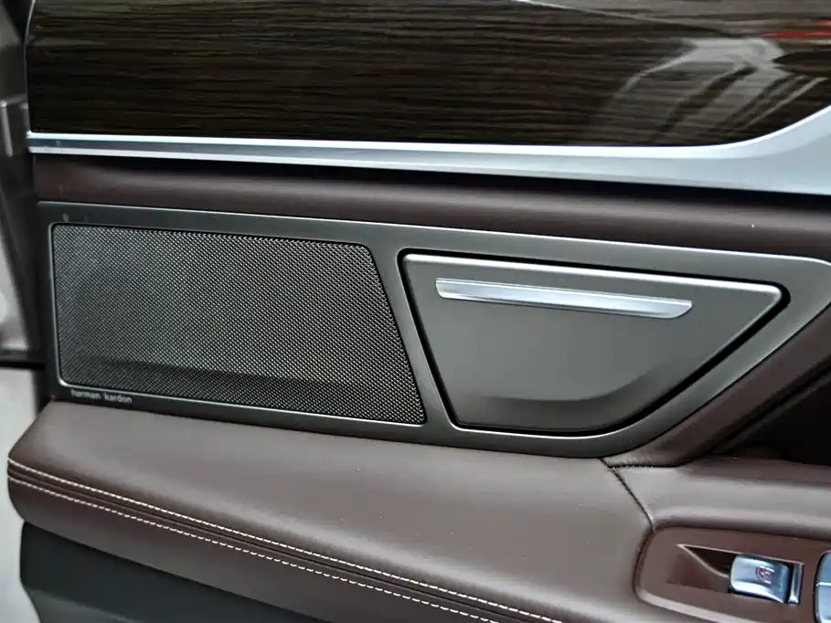 BMW 7 Series 2021 — фото 28