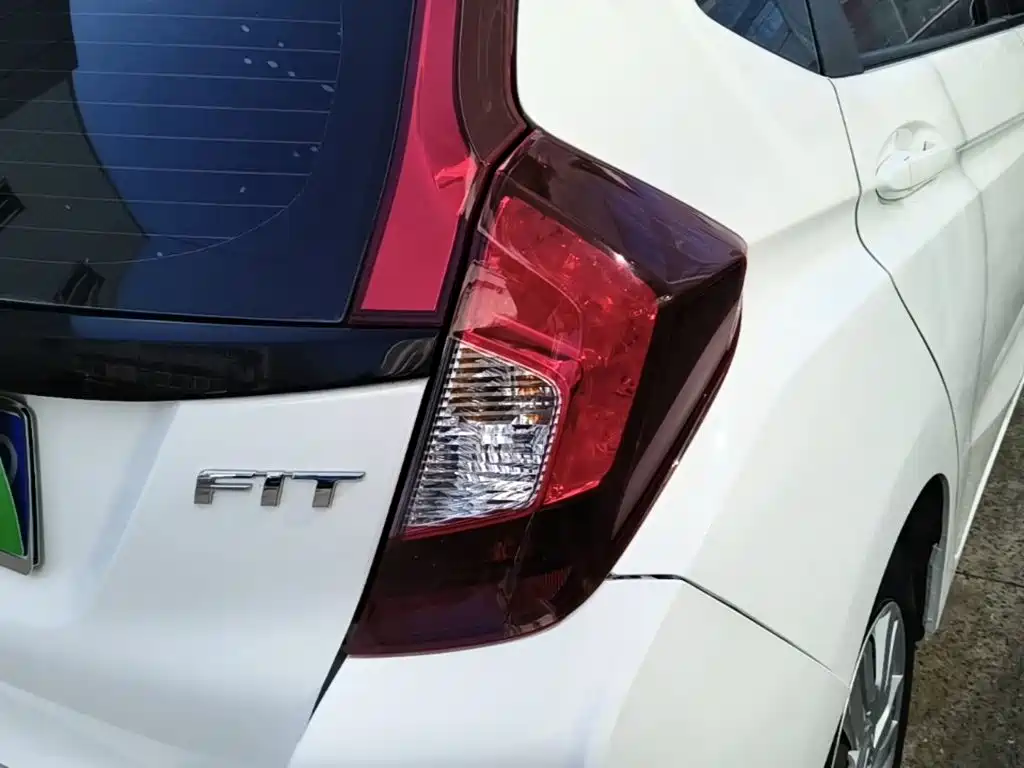 Honda Fit 2017 — фото 8