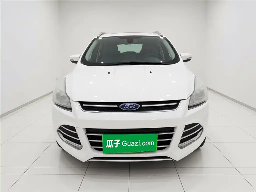 Ford Kuga 2015 — фото 24