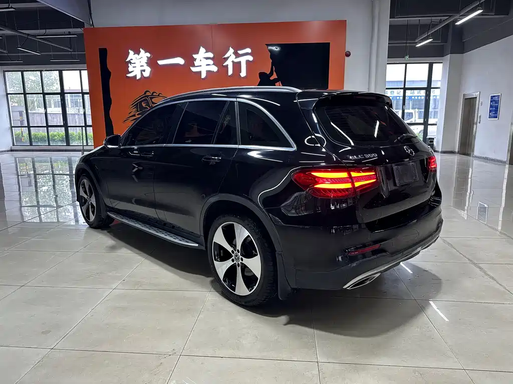Mercedes-Benz GLC 2018 — фото 4