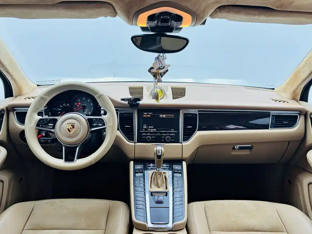 Porsche Macan 2015 — фото 13