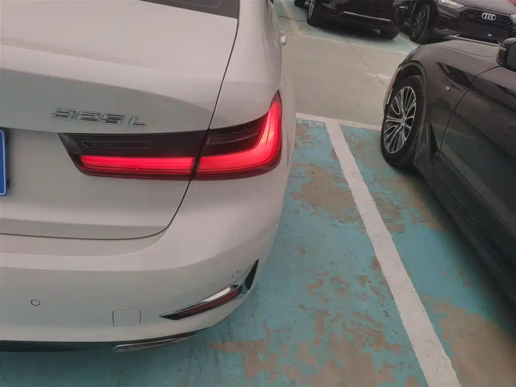 BMW 3 Series 2020 — фото 24