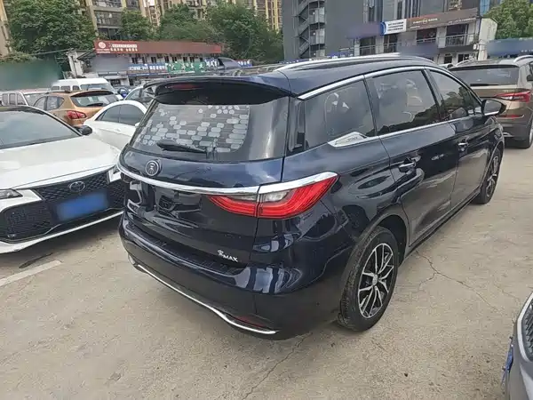 BYD Song MAX 2017