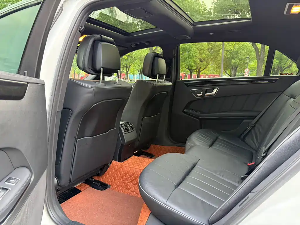 Mercedes-Benz E-Class 2015