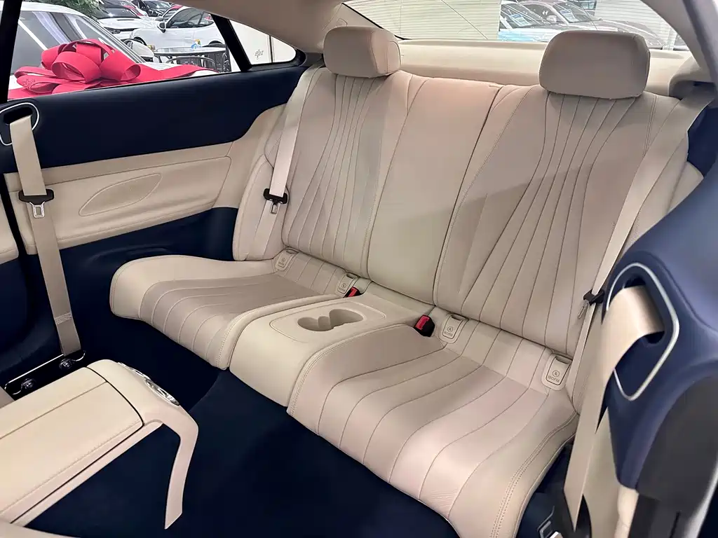Mercedes-Benz E-Class 2024 — фото 10