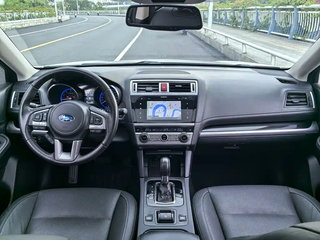 Subaru Outback 2015 — фото 12
