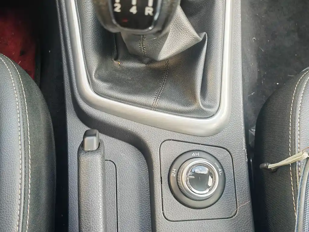 Isuzu RE-MAX — фото 11