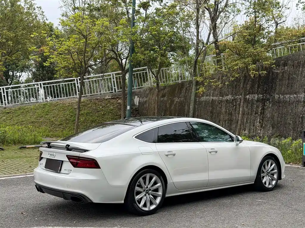 Audi A7 2015 — фото 8