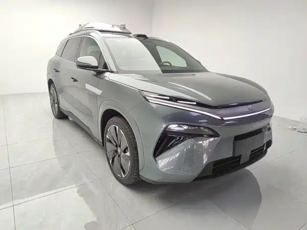 BYD Tang L 2025