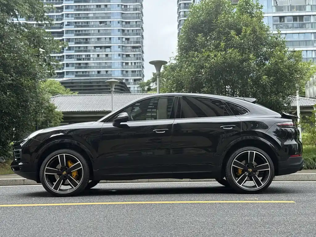 Porsche Cayenne 2023
