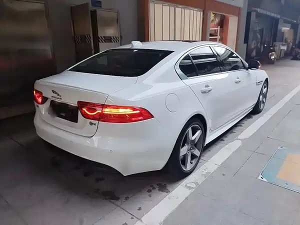 Jaguar XE 2017