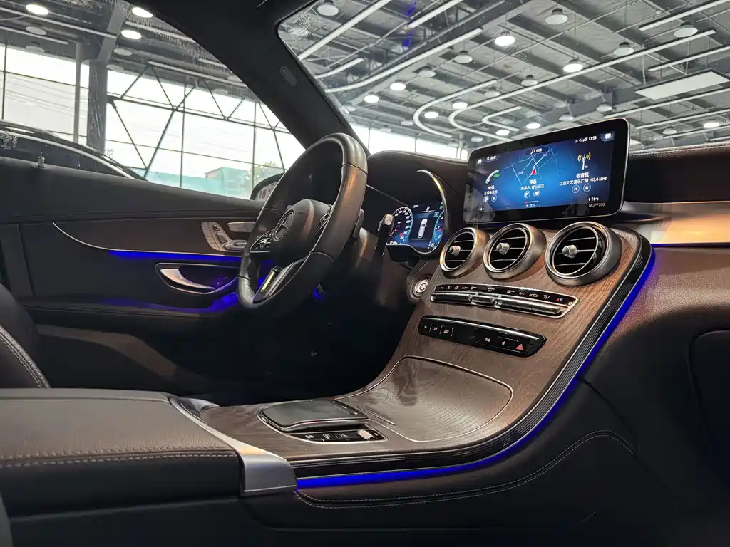 Mercedes-Benz GLC 2021 — фото 13