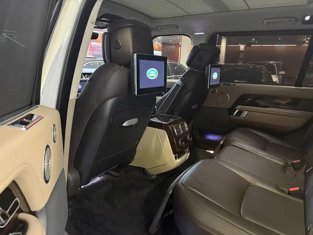 Land Rover Range Rover 2020 — фото 10
