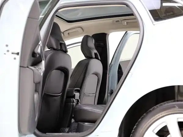 Volvo V40 2018