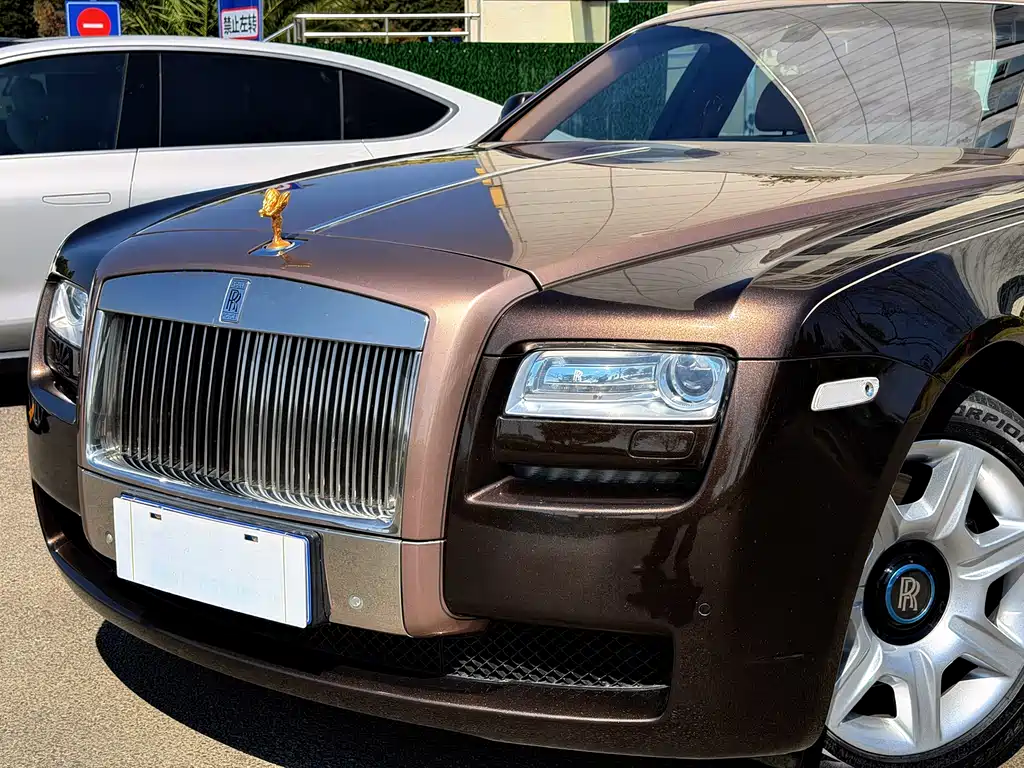Rolls-Royce Ghost 2013 — фото 18