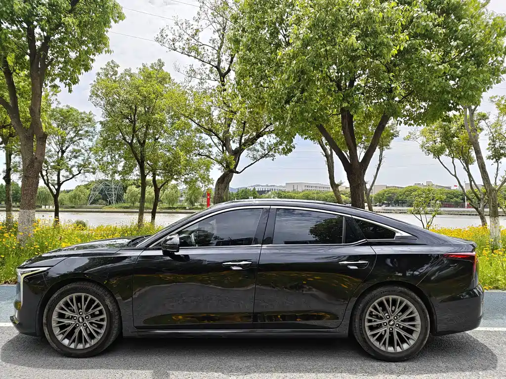 Bestune B70 2020 — фото 6