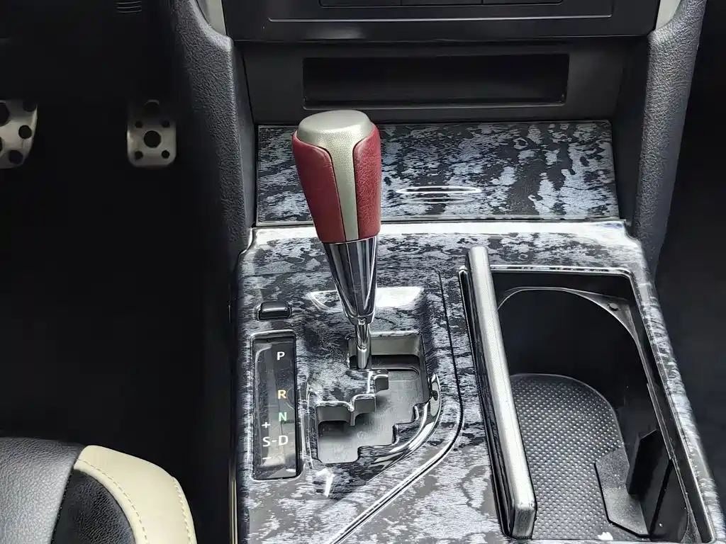 Toyota Camry 2014 — фото 13