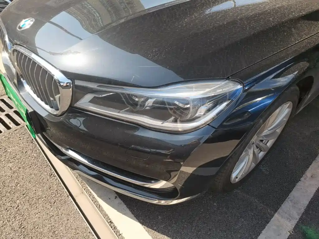 BMW 7 Series 2017 — фото 24