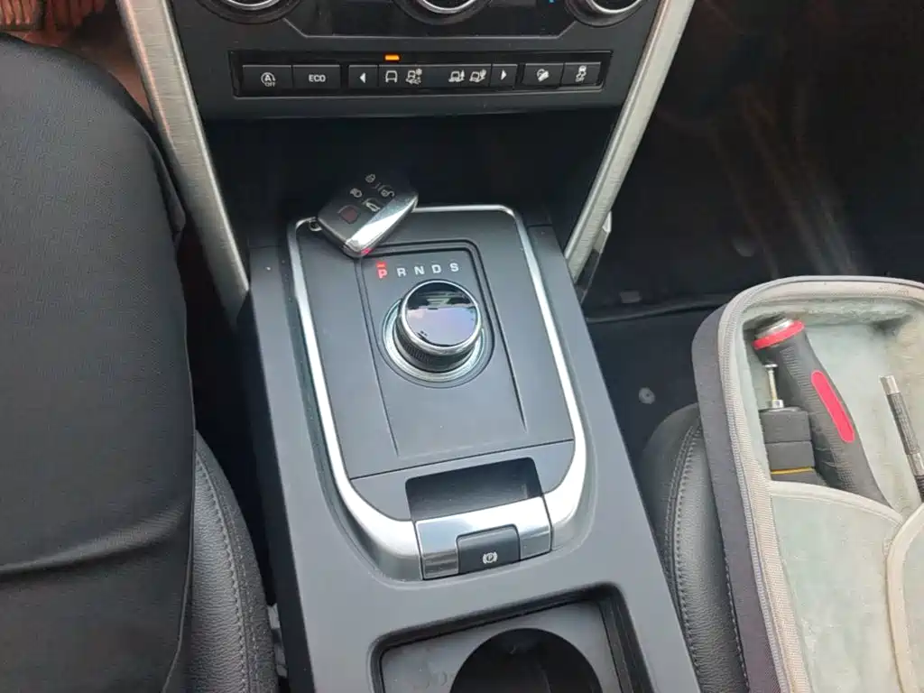 Land Rover Discovery Sport 2018 — фото 19