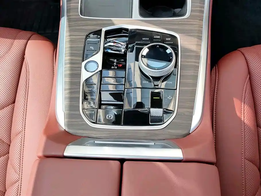 BMW X5 2025 — фото 13