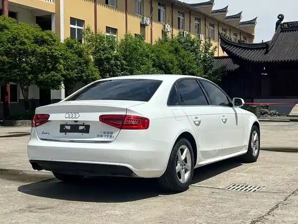 Audi A4L 2013