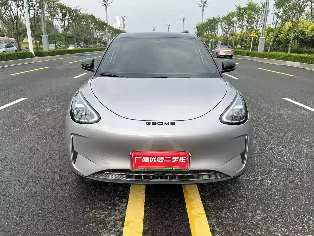 Geely Galaxy Starwish 2025 — фото 1