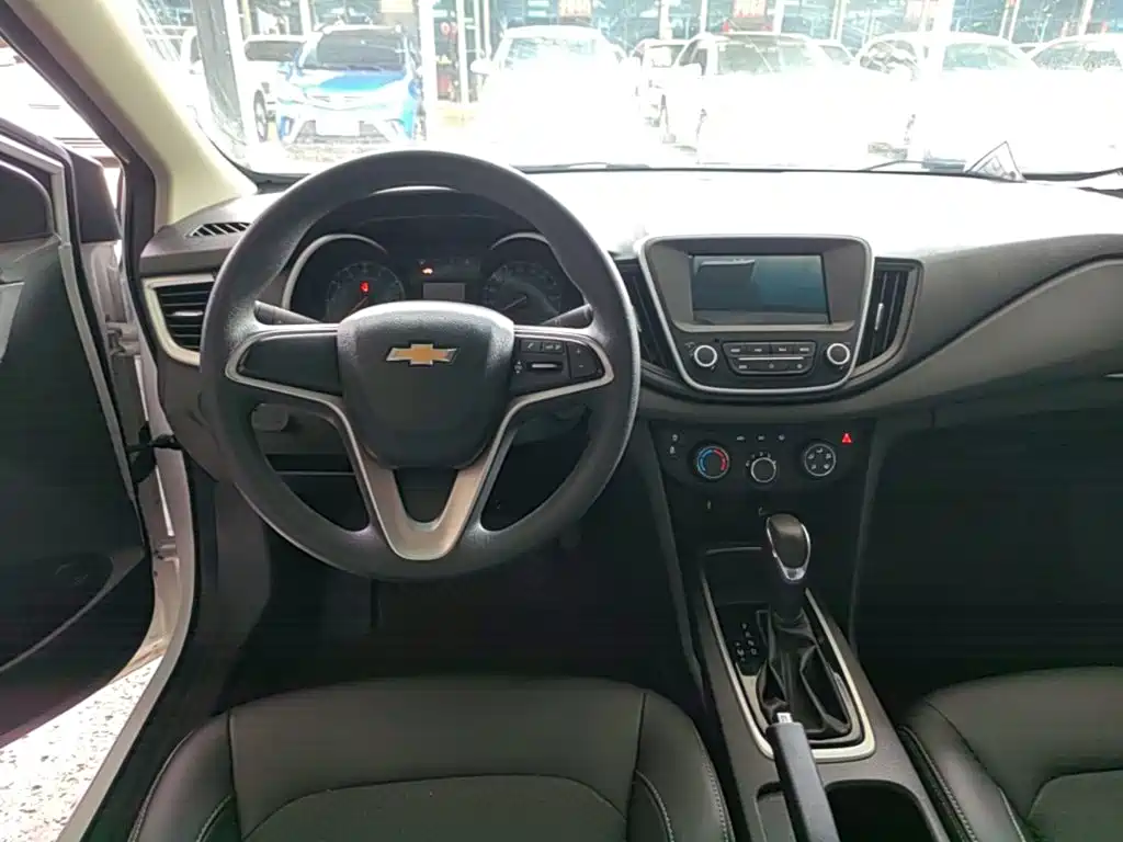 Chevrolet Cavalier 2018 — фото 11