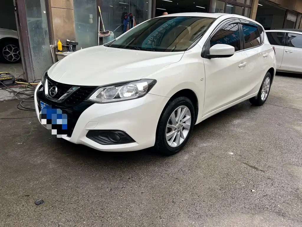 Nissan Tiida 2019 — фото 1
