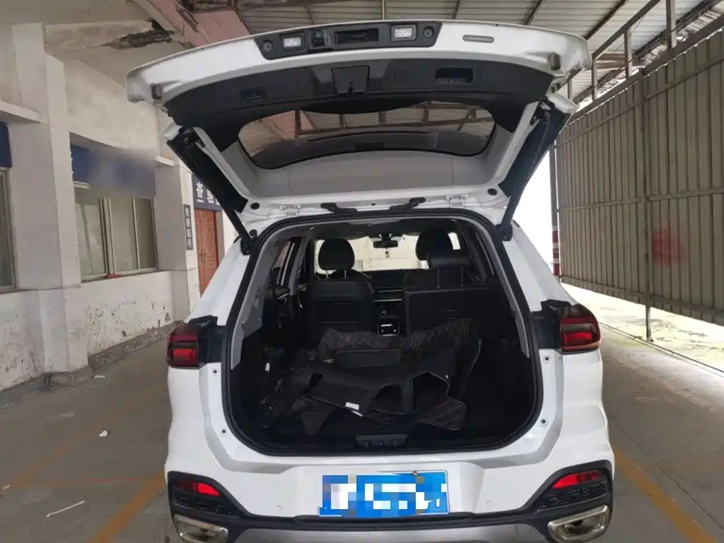 Chery Tiggo 8 2021 — фото 15